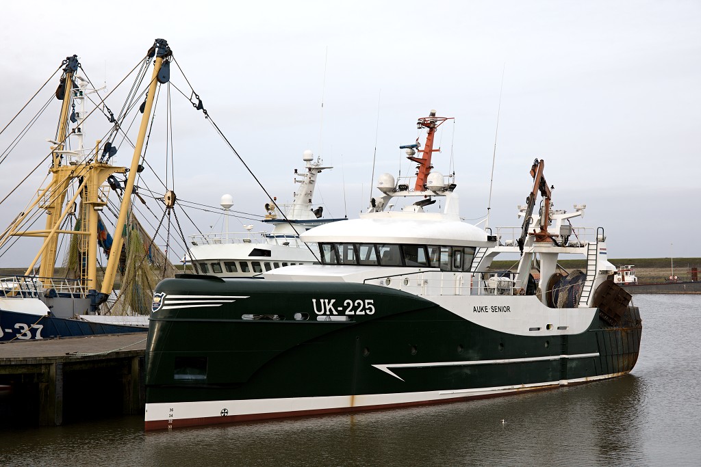 visserij industrie hdr stellendam yerseke kotter viskotter trawler visnet visnetten vloot vis vissen zierikzee